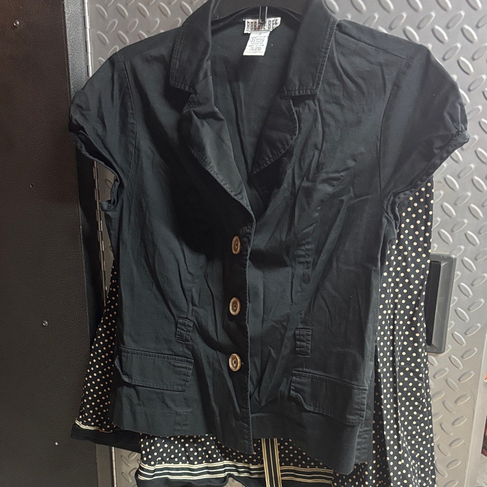 Robbie Bee Black Button-Down Shirt